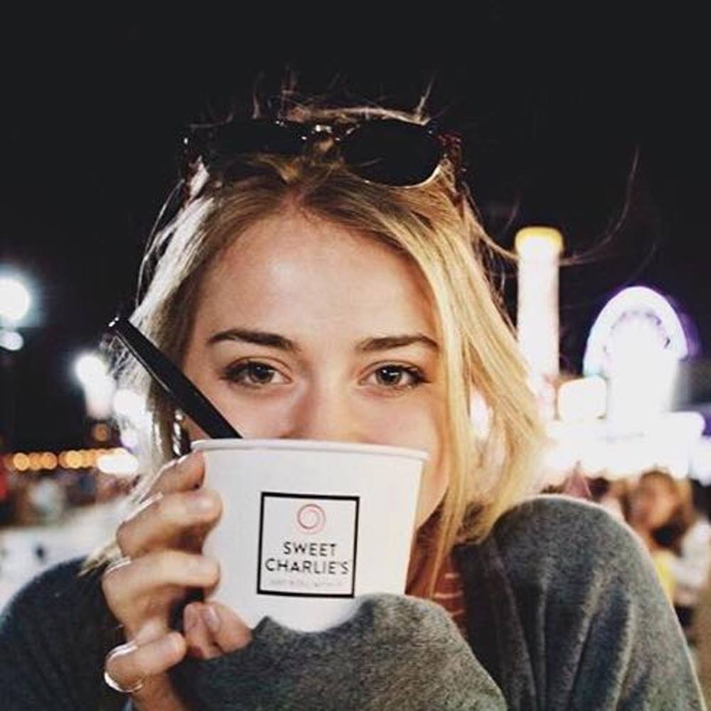 Meet your Posher, Lauren